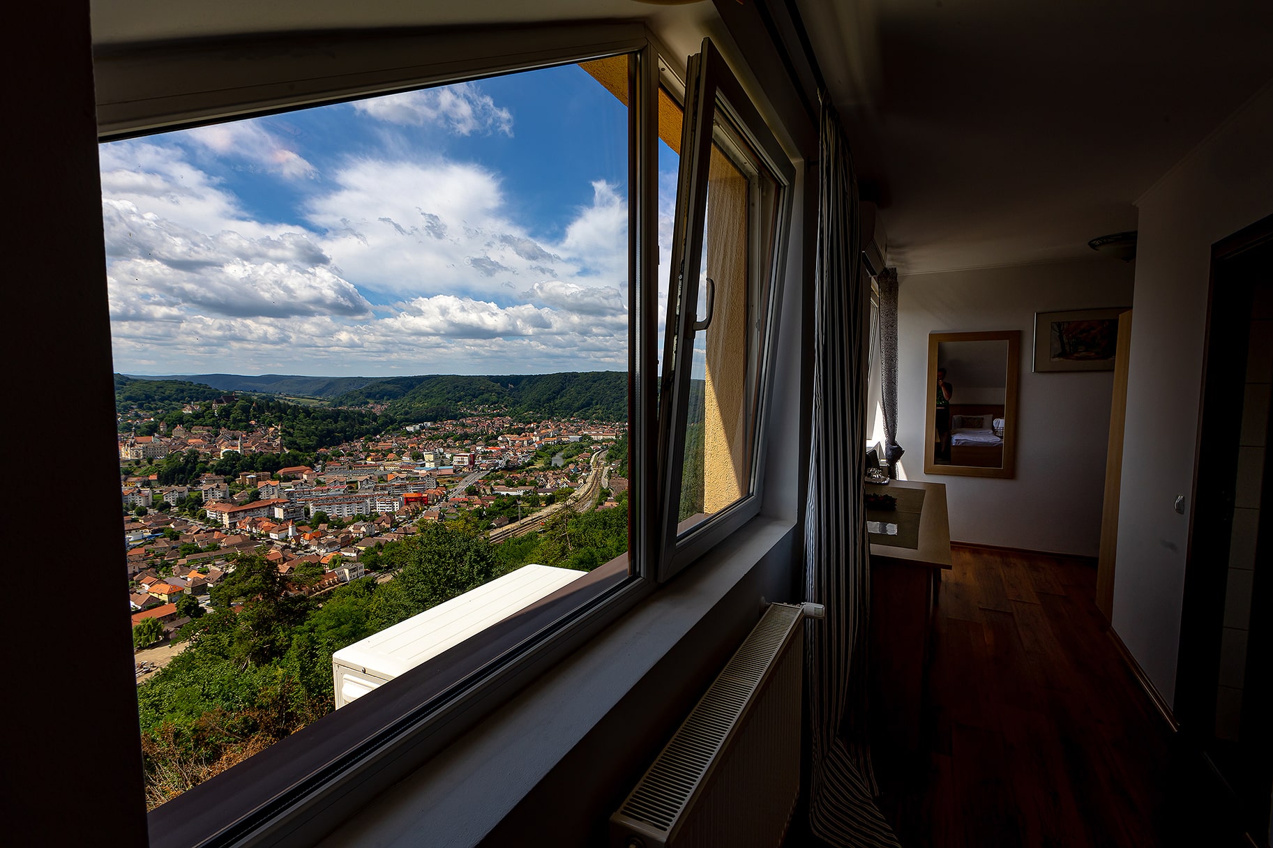 Camera dublă matrimonială cu City View